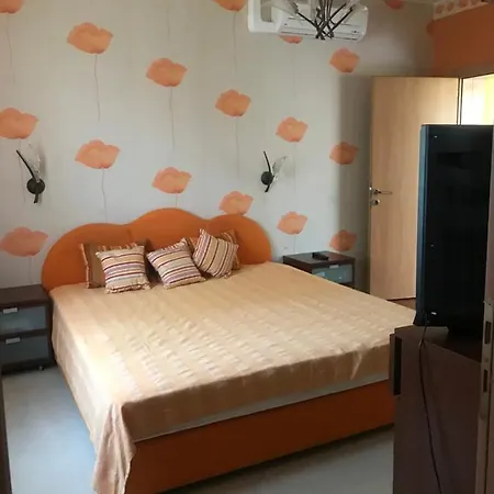 Nyaralo Vila